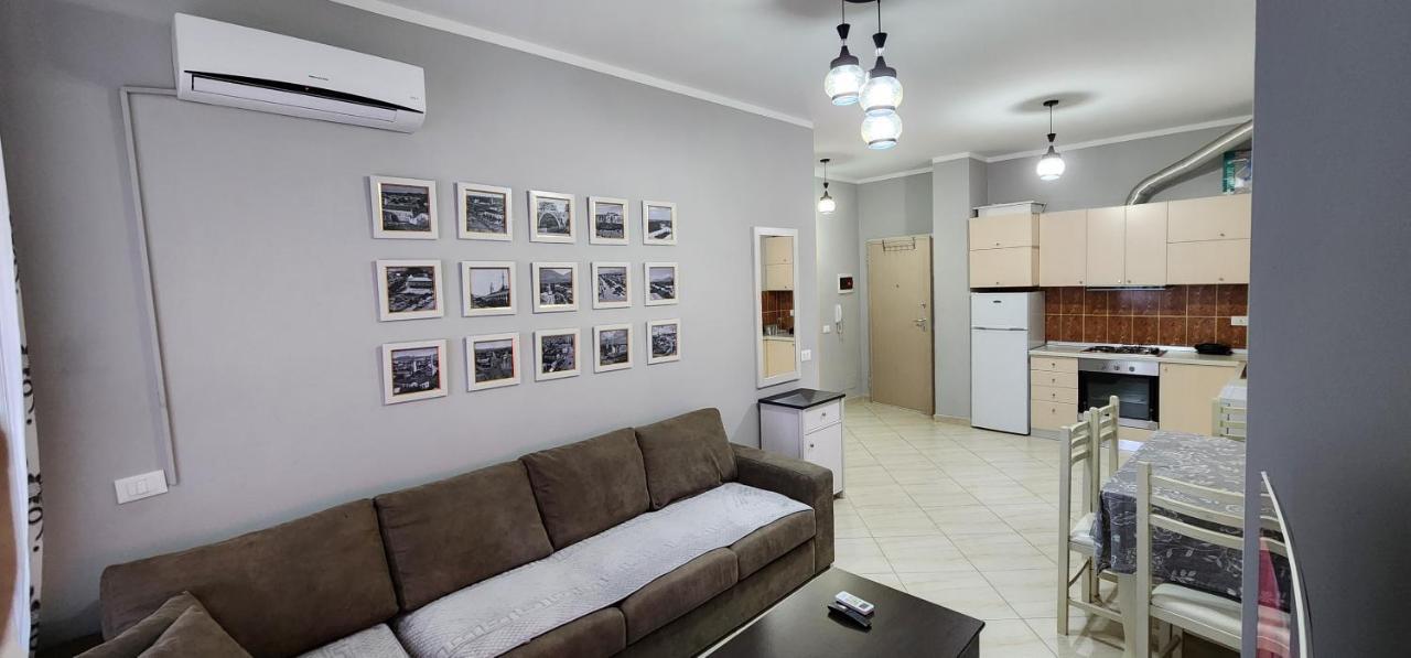 Appartement Pleasing Place With Free Parking On Site In Komuna E Parisit